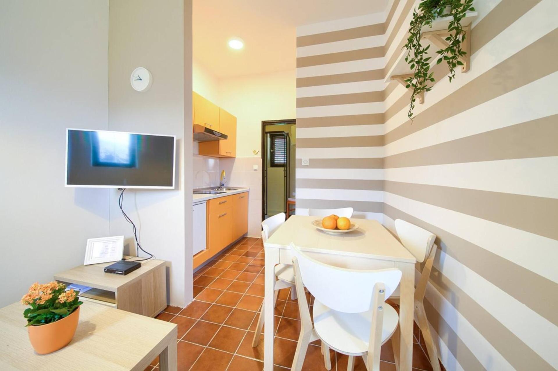 Apartments Nana - Baska Extérieur photo